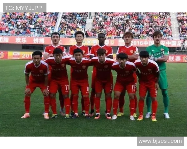 深圳乒乓球队以83分稳居精英赛积分榜首位展现强劲实力