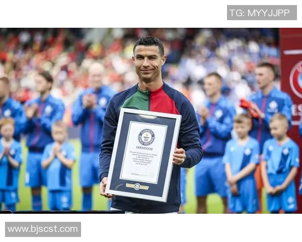 足球巨星C罗的辉煌历程与传奇生涯全景回顾