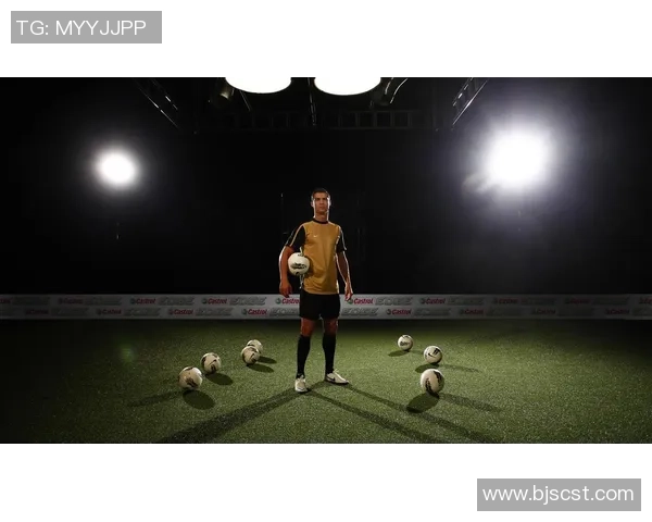 足球明星在场外的真实生活与个性魅力探秘