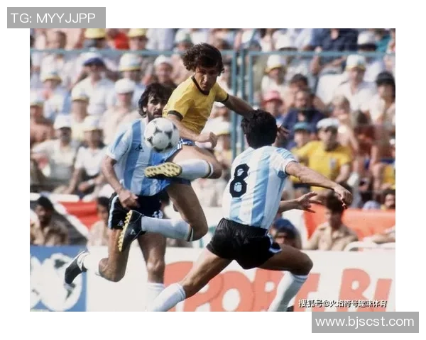 足球明星曼尼尔的传奇之路与他对足球的无限热爱与奉献