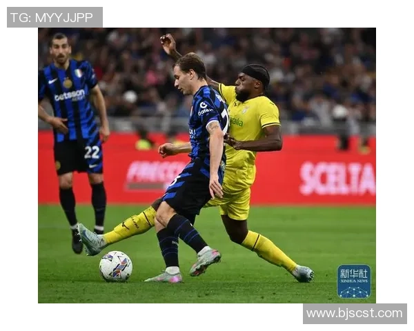 足球明星摆件米兰风采尽显精美图片展示足球魅力与艺术结合 足球明星摆件米兰风采尽显精美图片展示足球魅力与艺术结合